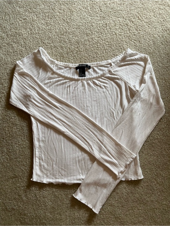 Forever 21 Tops - Forever 21 Off-White Ribbed Long Sleeve Cropped Top